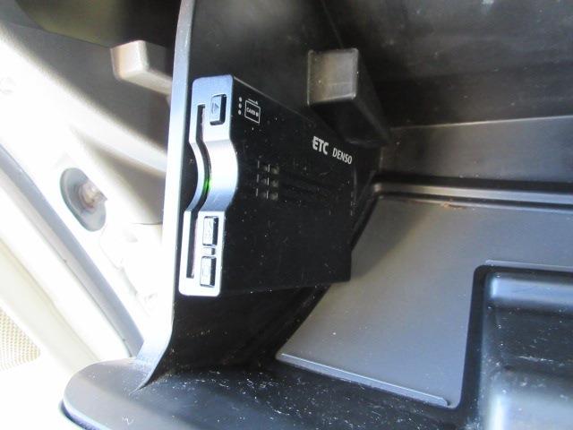 UJ0047052999_8_001.jpg