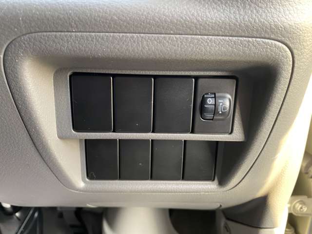 U00047676387_18_002.jpg