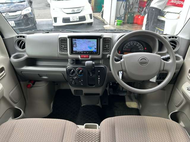 UZ0048583447_1_002.jpg