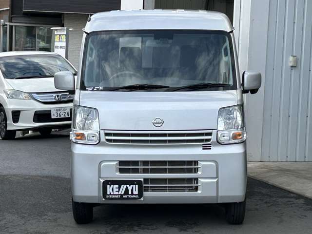 UZ0048583447_4_002.jpg