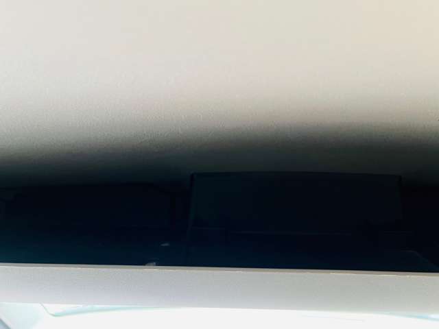 UZ0047923429_69_001.jpg