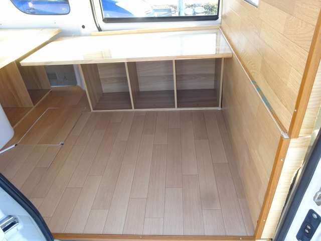 U00040467640_8_001.jpg