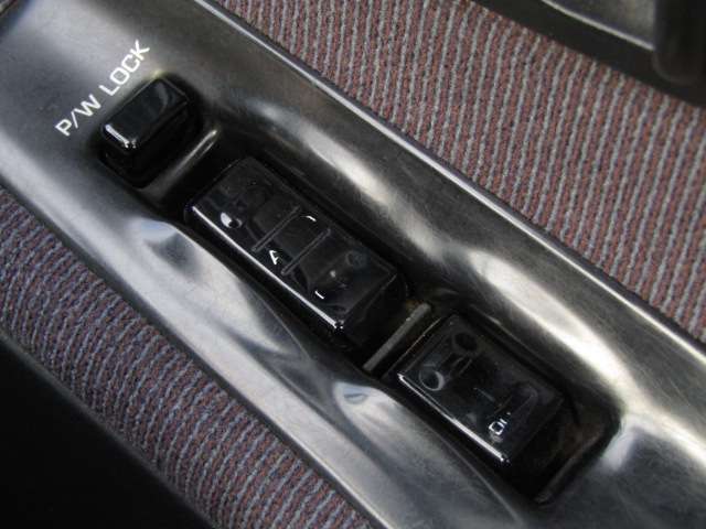 U00047882282_60_003.jpg
