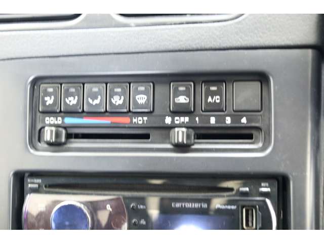 U00047083806_70_001.jpg