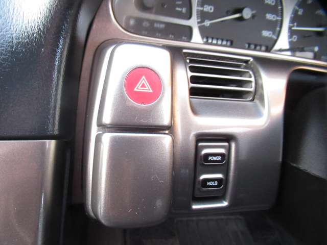 UJ0048192481_34_004.jpg