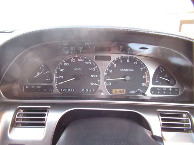 UJ0048192481_36_004.jpg