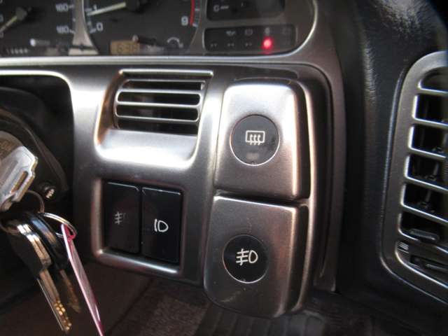 UJ0048192481_38_004.jpg