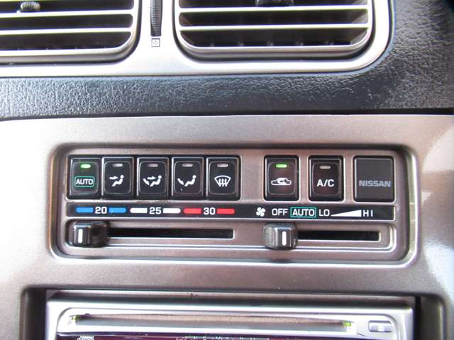 UJ0048192481_39_004.jpg
