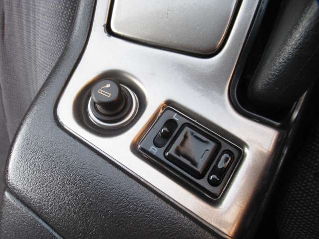 UJ0048192481_42_004.jpg