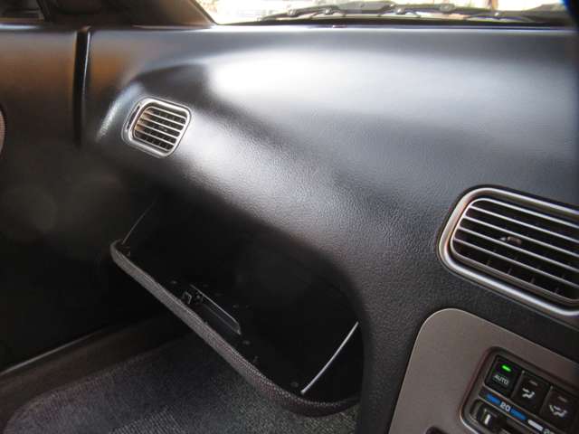 UJ0048192481_44_004.jpg
