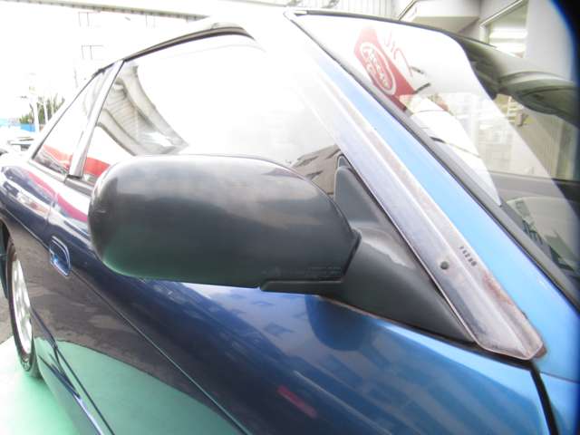 UJ0048192481_49_004.jpg
