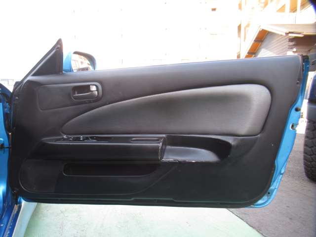 UJ0048378500_14_003.jpg