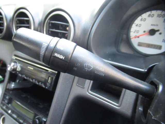 UJ0048378500_33_003.jpg
