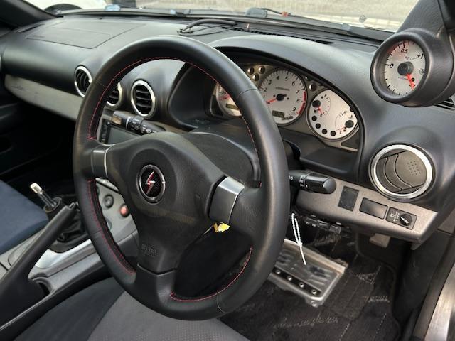 UZ0046722851_10_001.jpg