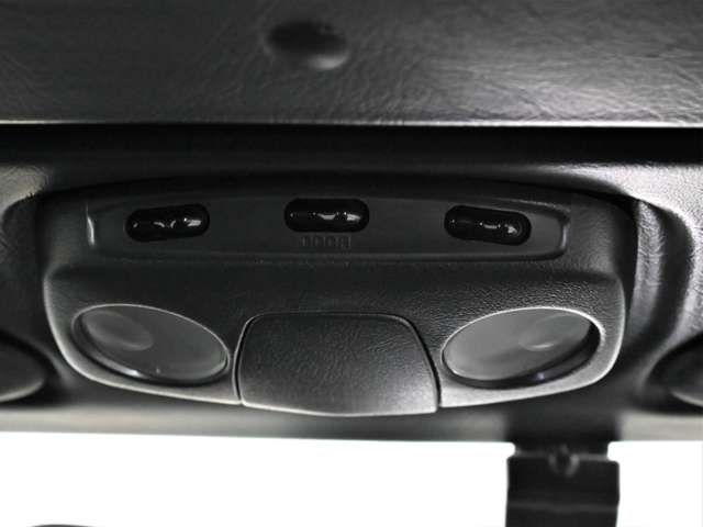 UJ0033347007_36_002.jpg
