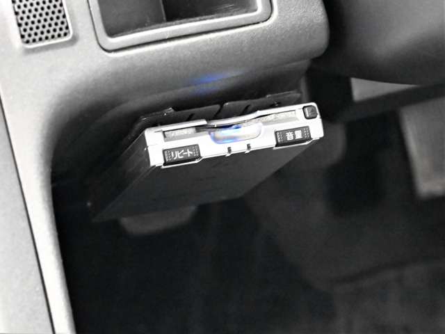 UJ0033347007_39_002.jpg