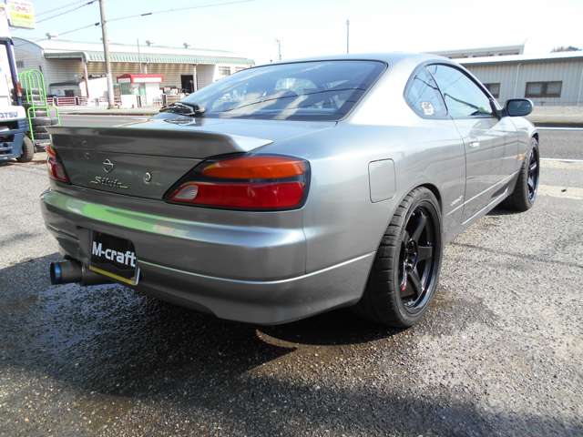 U00048577187_12_001.jpg