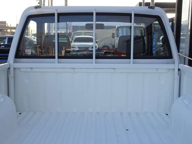 UJ0047171020_19_001.jpg