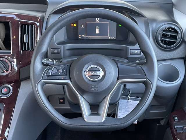 UZ0048135726_4_001.jpg