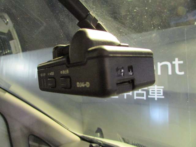 U00048052745_4_001.jpg