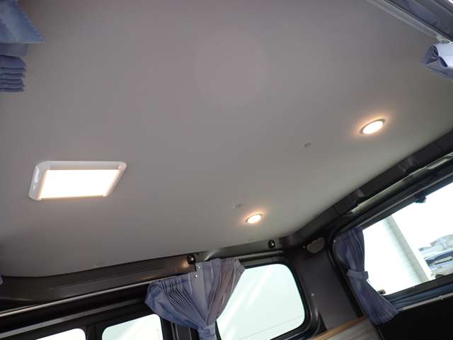 U00048553091_40_001.jpg