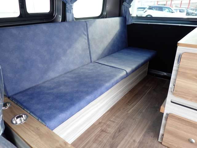 U00048553091_44_002.jpg