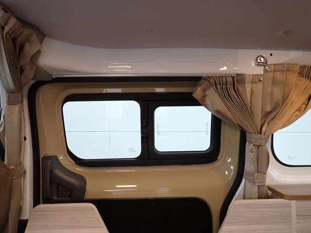 U00048278322_59_003.jpg