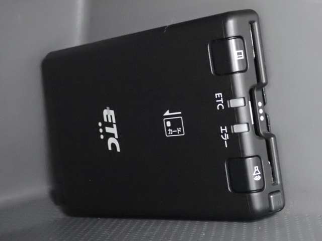 UJ0047028584_12_002.jpg