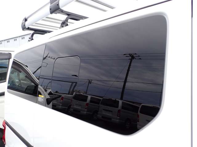 UJ0047028584_58_001.jpg