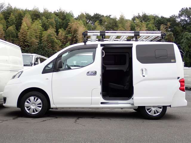 UJ0047028584_65_001.jpg