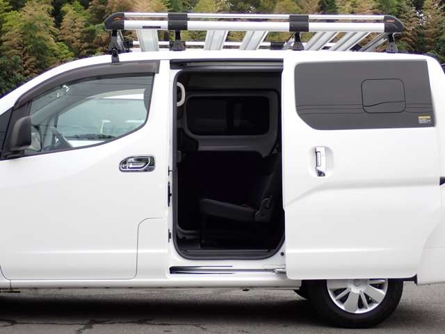 UJ0047028584_7_001.jpg