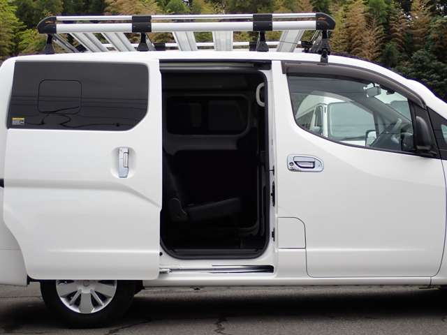 UJ0047028584_8_001.jpg