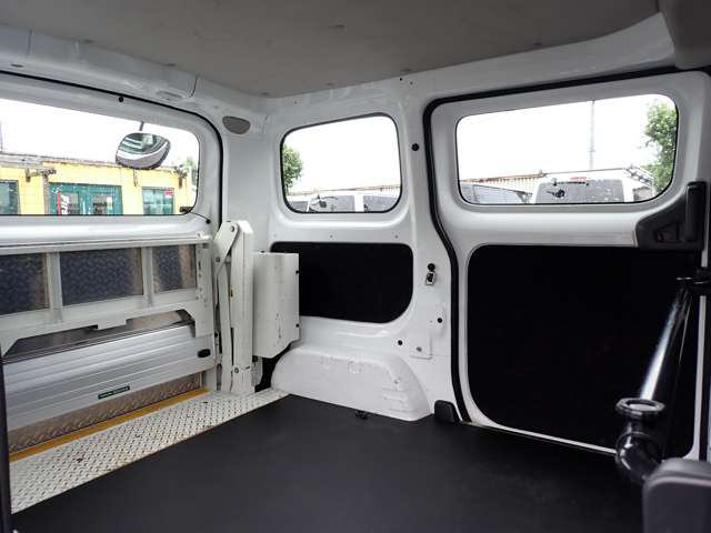 UJ0045803256_49_003.jpg