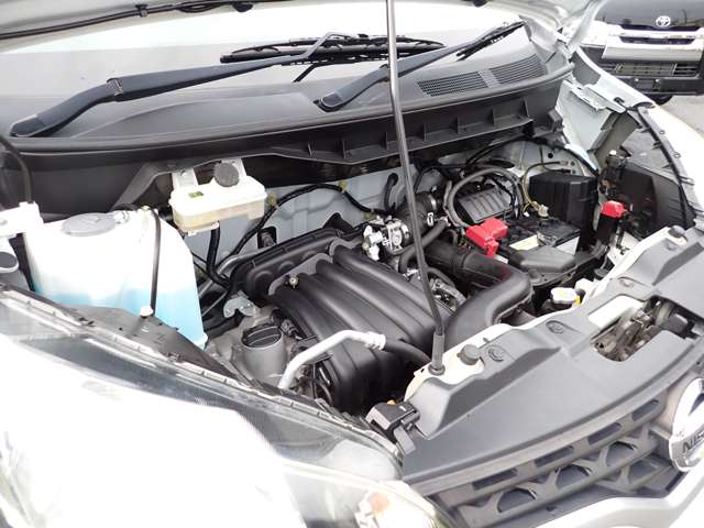 UJ0045803256_69_002.jpg