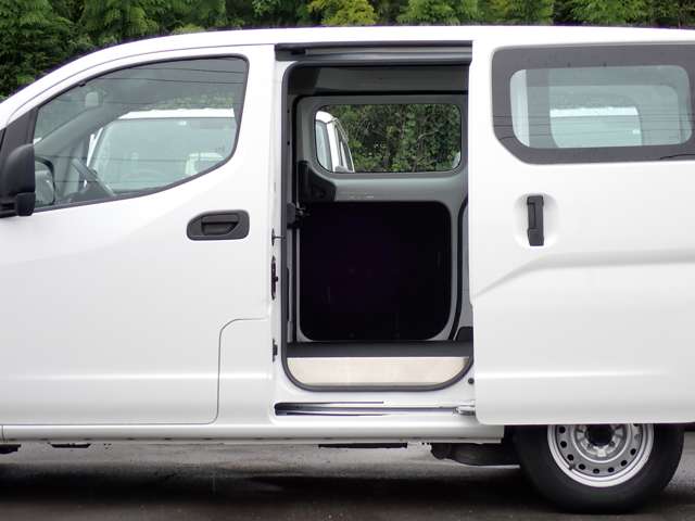 UJ0045803256_9_001.jpg