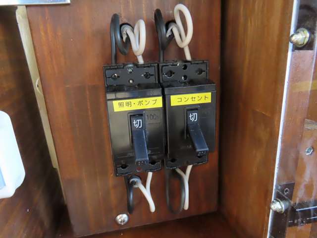 U00042774583_81_001.jpg