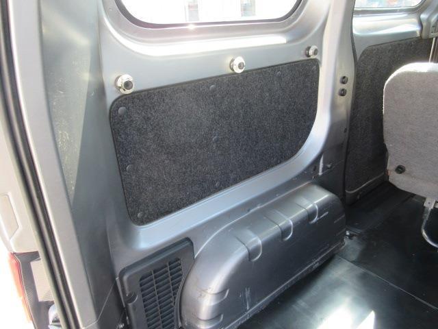 UJ0048601935_17_001.jpg