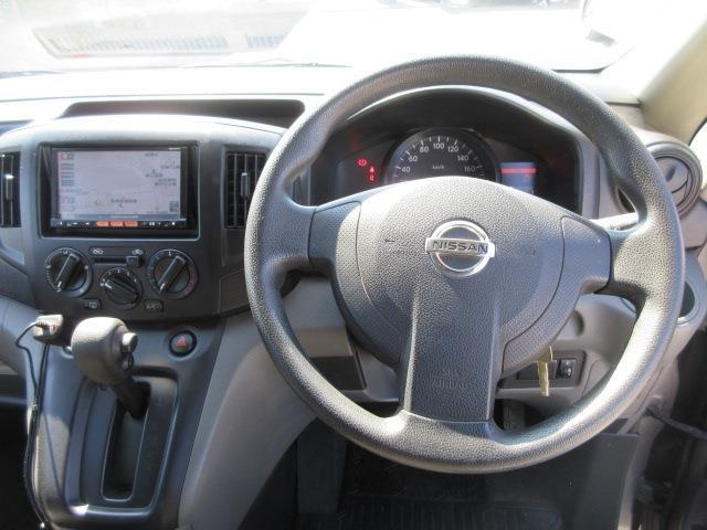 UJ0048601935_19_001.jpg