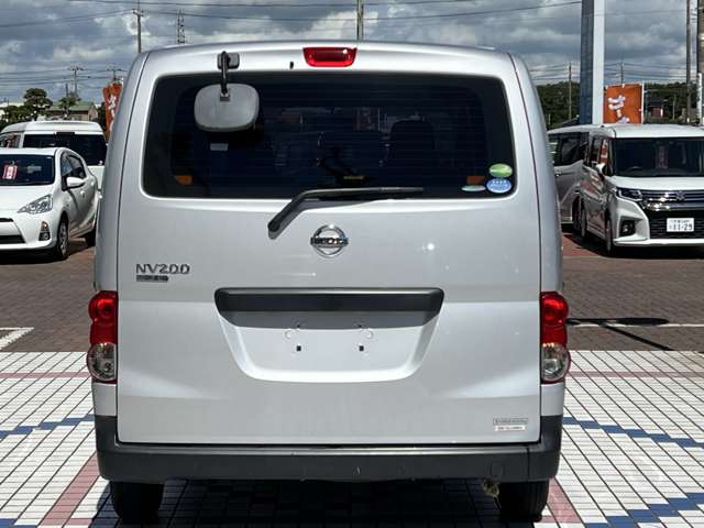 UJ0046344514_8_002.jpg