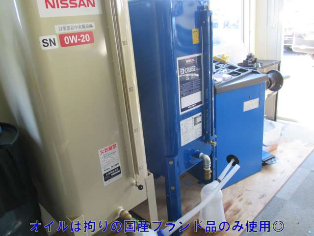 UJ0047818373_51_003.jpg