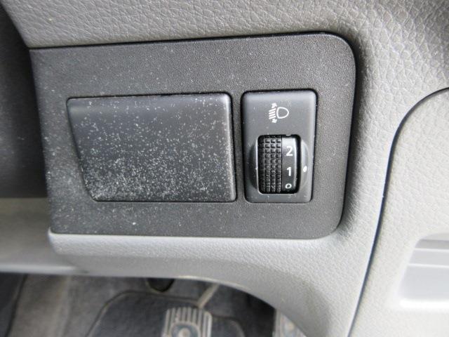 UJ0046651435_10_001.jpg